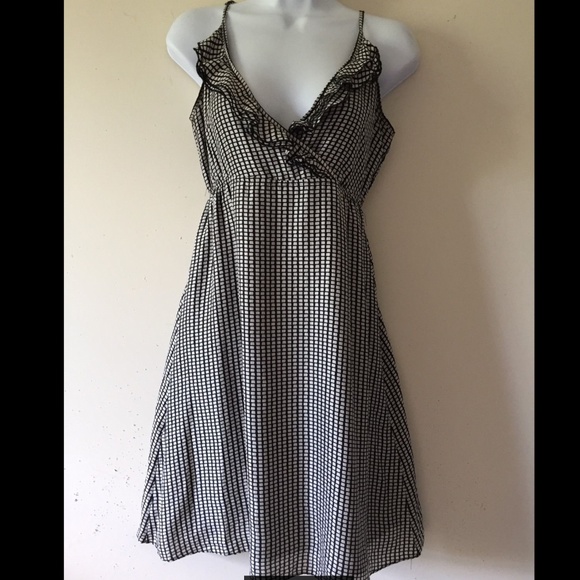 Old Navy Dresses & Skirts - 100% SILK Old Navy dress Old Navy Dresses & Skirts - 100% SILK Old Navy dress